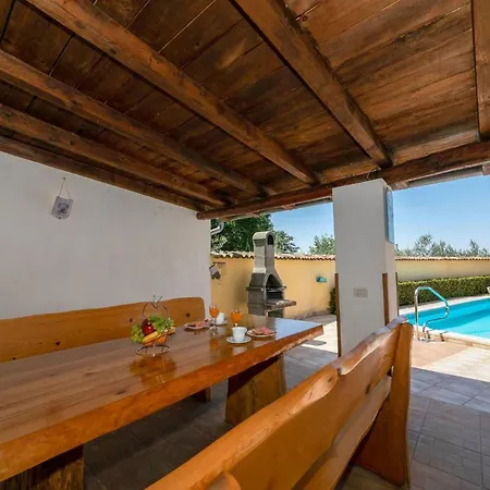 Pelizzar Semesterbostad