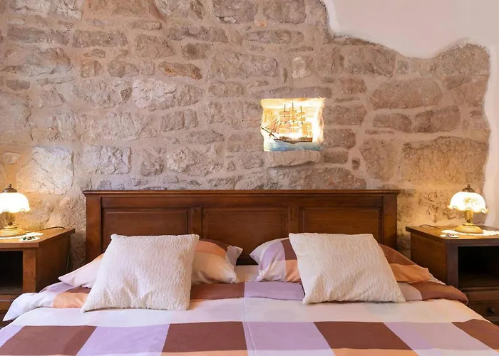 Pelizzar 펜션 브르사르